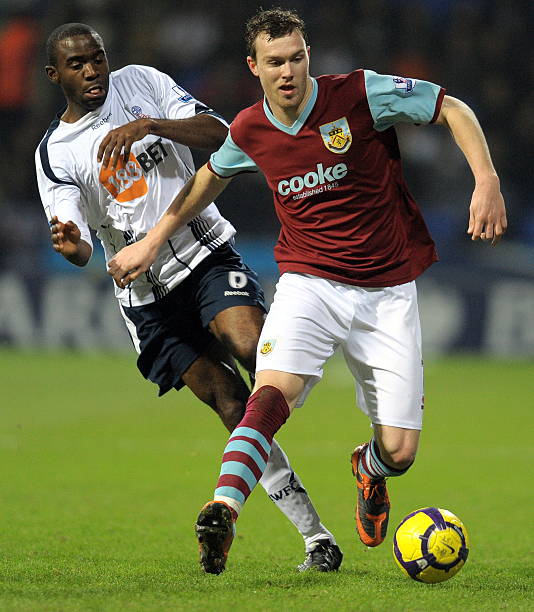 我国男子四人皮艇500米摘铜牌