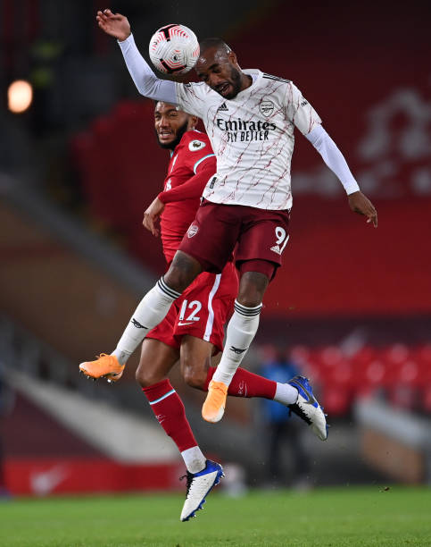 阿圭罗：哈兰德能破我的260球纪录；21年想留下但尊重俱乐部.