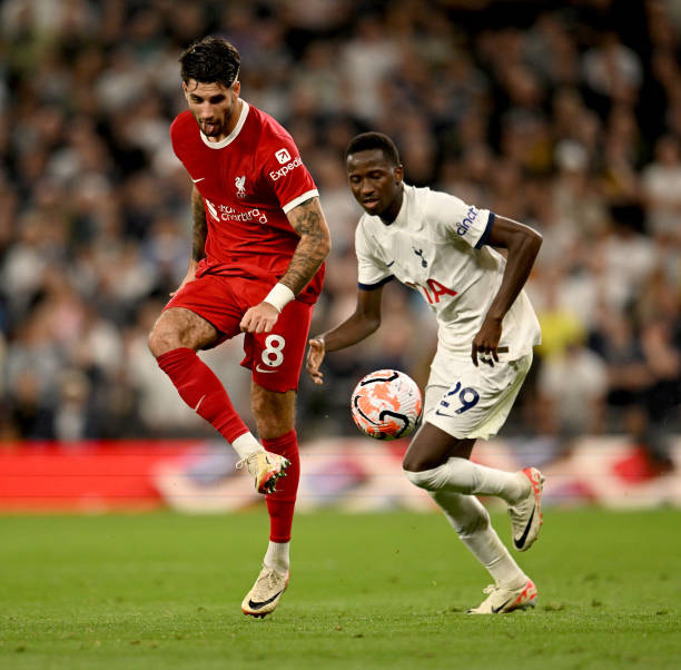 马卡：巴萨已排除引进基耶萨的可能性，因为没空间注册